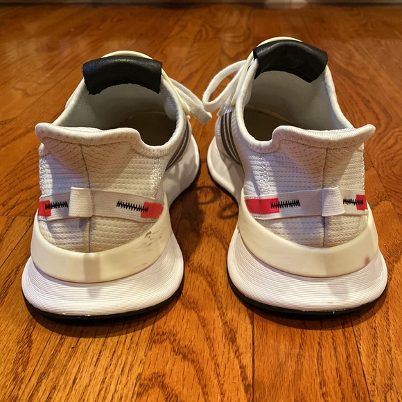 Men’s Adidas Originals Run Sneakers - Picture 4 of 7